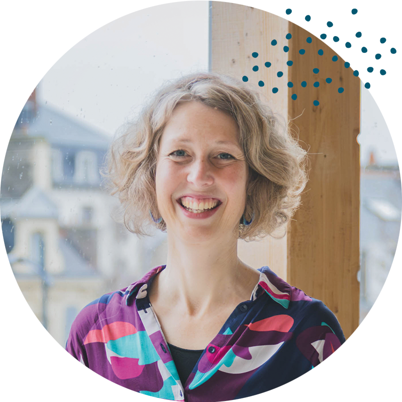 portrait Fannie points